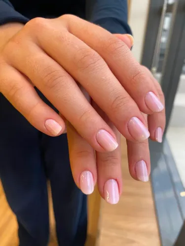 Especialista em unhas naturais