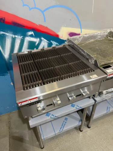 Broiler Vulcan a gás glp 0,60cm nova