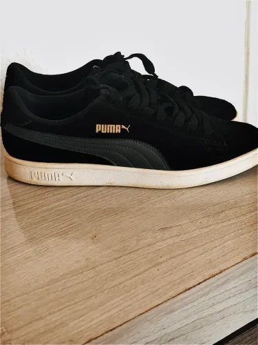 Tênis Puma Smash V2 Preto e Dourado Preto