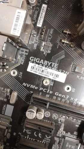 Vendo placa mãe A320M-S2H e processador 5 3400G juntos