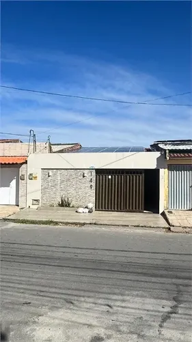 Casa 3 Quartos com 1 Suíte e 186m² - Prado