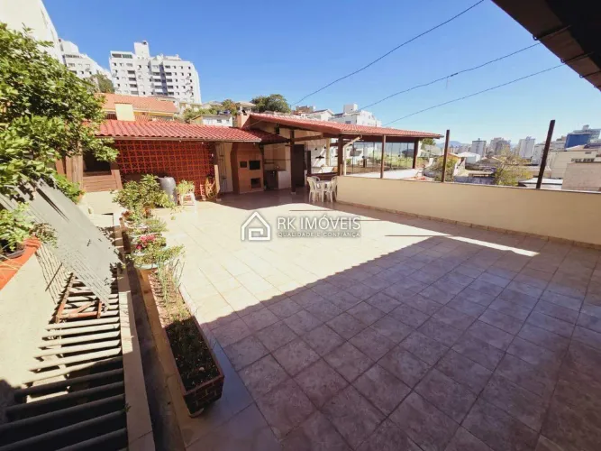 Casa à venda, 4 quartos, 2 suítes, 1 vaga, Estreito - Florianópolis/SC