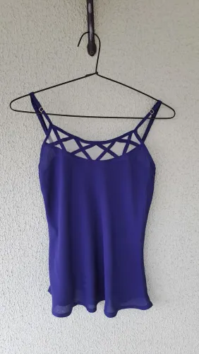 Blusa de alça na cor azul royal