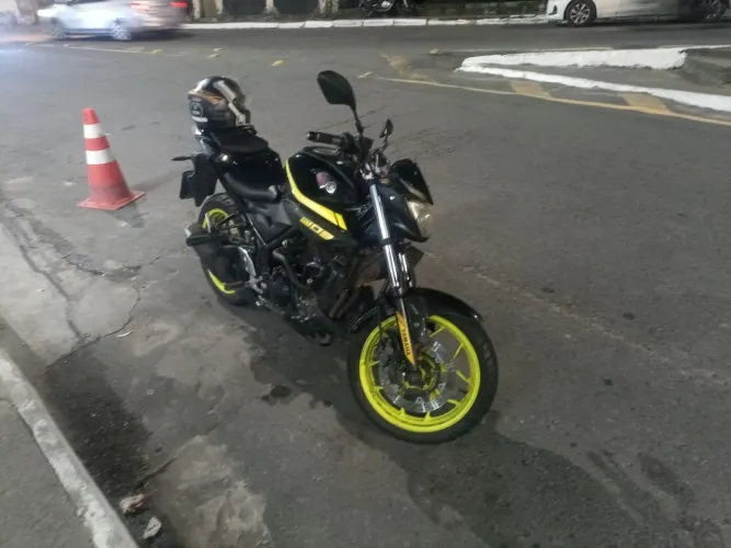 Moto MT03 ano 2019 de garagem 