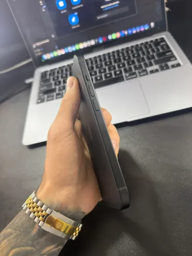 iPhone 15 128 GB Semi Novo