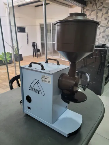 Moedor de grãos Arbel  27 kilos 