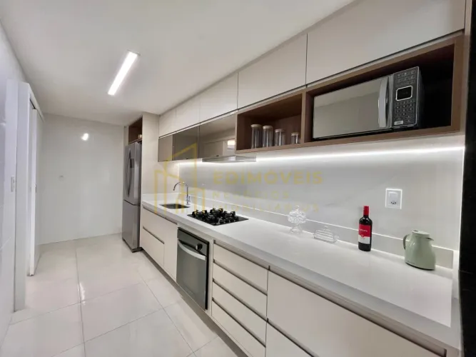 Viva com Estilo em Serra Centro: Casa Duplex com Espaço Gourmet e 2 Vagas!