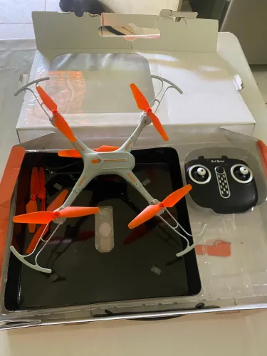 Drone quadriplay