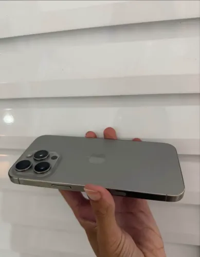 iPhone 15 pro Max 256gb só chip 2 (chip 1 bloqueado)