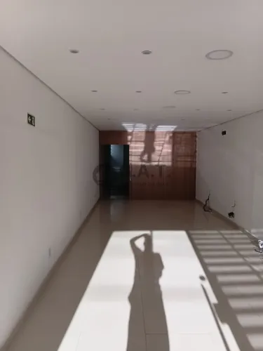 Sorocaba-SP: Prédio Comercial para Locação na Vila Jardini - 4 Banheiros e 300m² de Área!