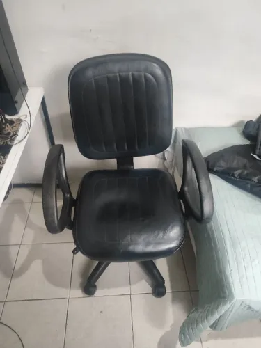 Cadeira de escritório couro