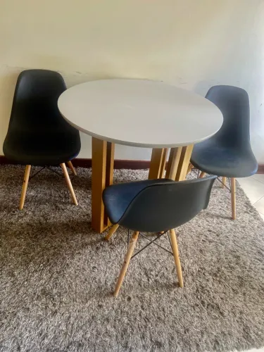 Mesa de 3 cadeiras