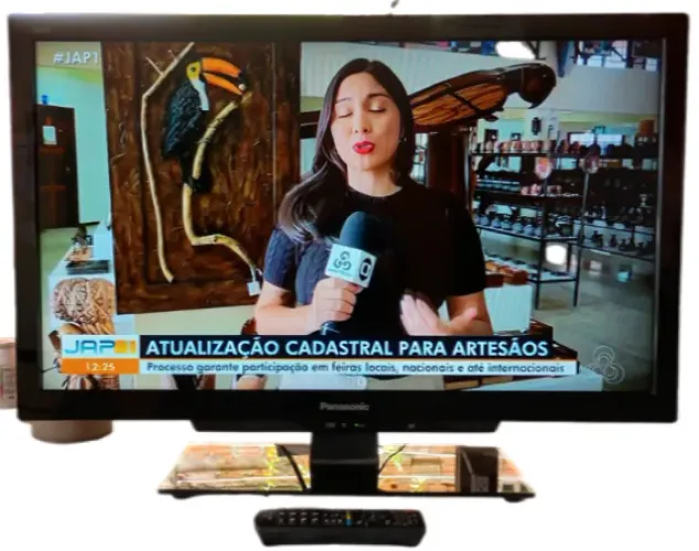 TV LCD 32" Panasonic - usada - funciona normal - excelente condição - Macapá