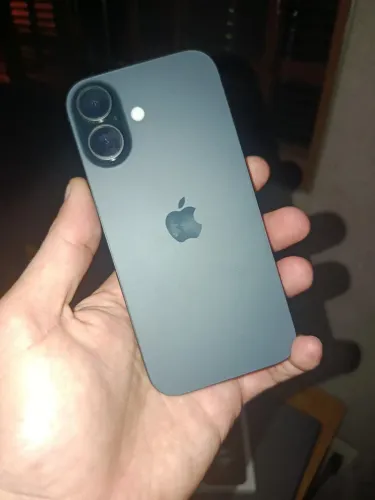 iPhone 17
