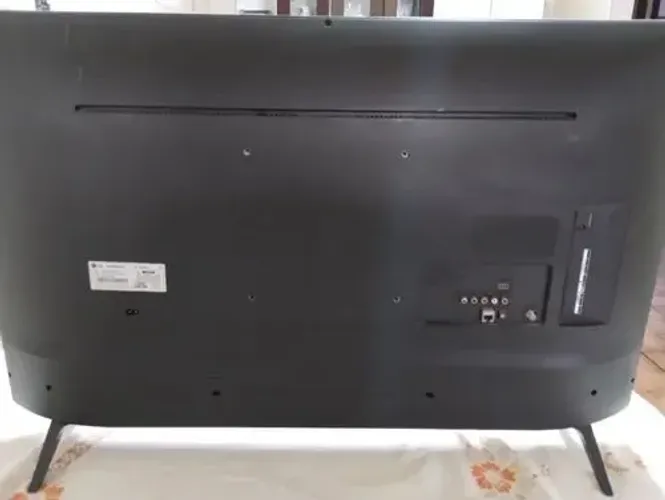 tv lg 43lm6300psb (tela e moldura)<br><br>R$150