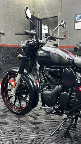 Royal Enfield Classic 350 Dark Stealth