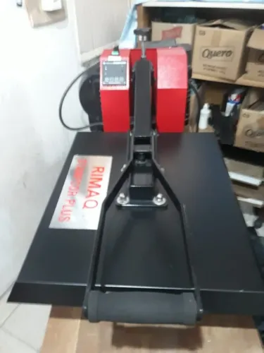 Maquina de fazer chinelo