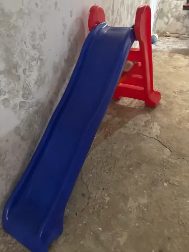 Vendo escorregador infantil grande