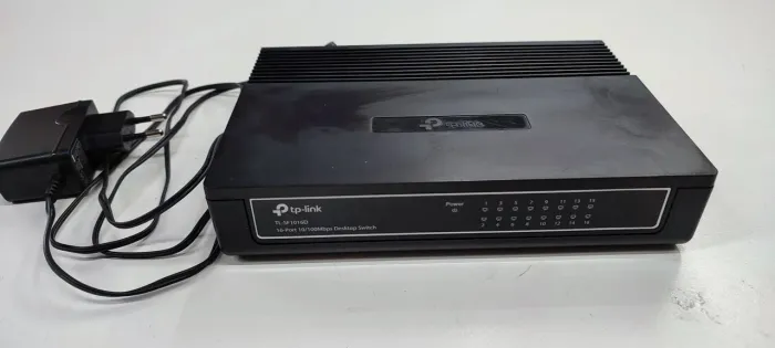 Hub TP-Link 16portas