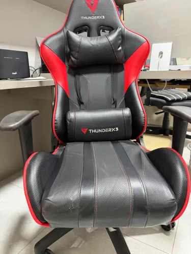 Cadeira Thunder X3 giratória