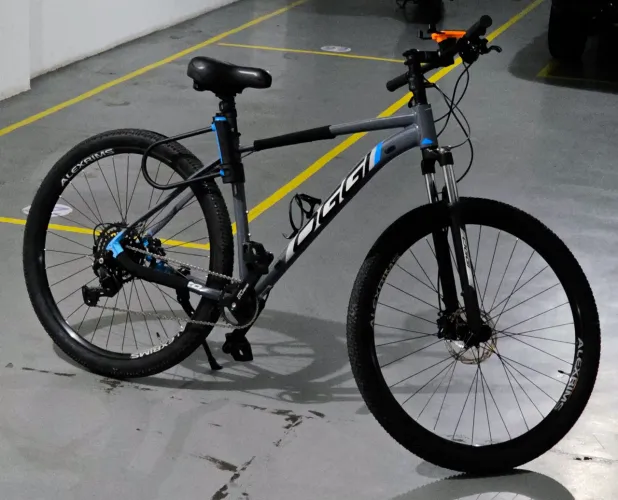 Bicicleta Bike Oggi 7.0 9V Quadro 19 Aro 29 Toda Shimano muito nova