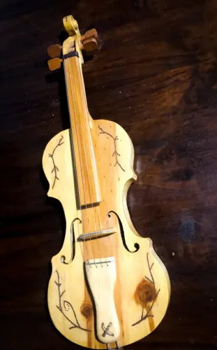 Rabeca de Eddie luthier- linha ecológica