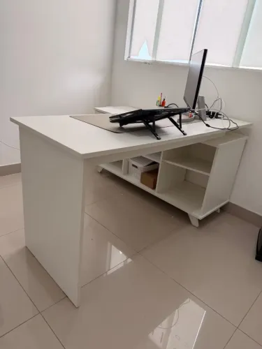 Escrivaninha em L