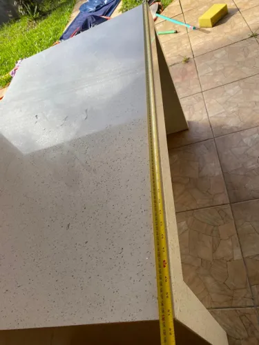 Mesa em Quartzo Branco Estelar - Alto Padrão