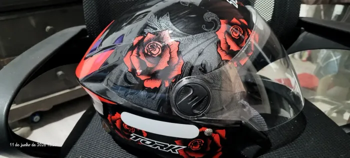 Capacete New Liberty Three Flowerss Elite pro Tork Brilhante 
