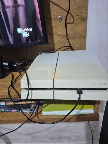 Vendo ps4 branco 500gb