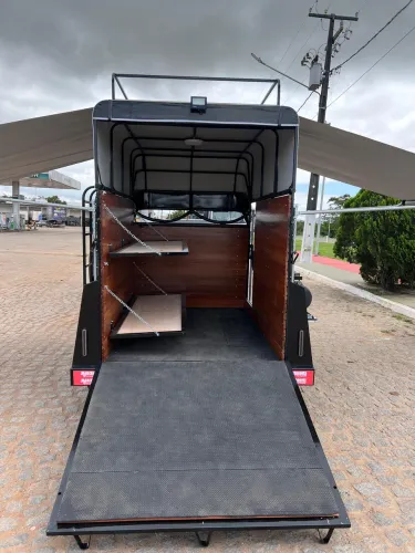 REBOQUES E CARROCINHAS 