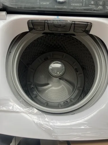 Máquina de lavar e centrifuga