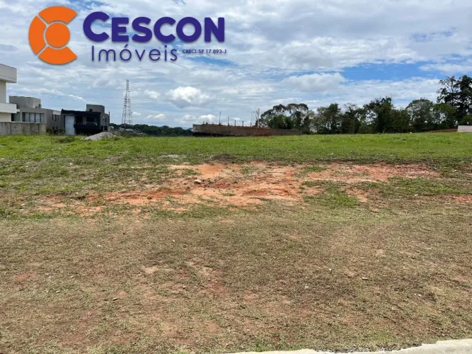 Terreno de 560m² em condomínio na Aldeia da Serra, Santana de Parnaíba-SP: oportunidade ún