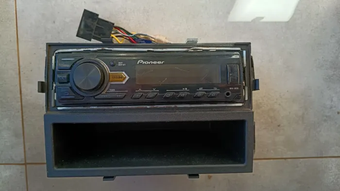 Som Automotivo Pioneer MP3 Player AM/FM USB - Auxiliar MVH-98UB