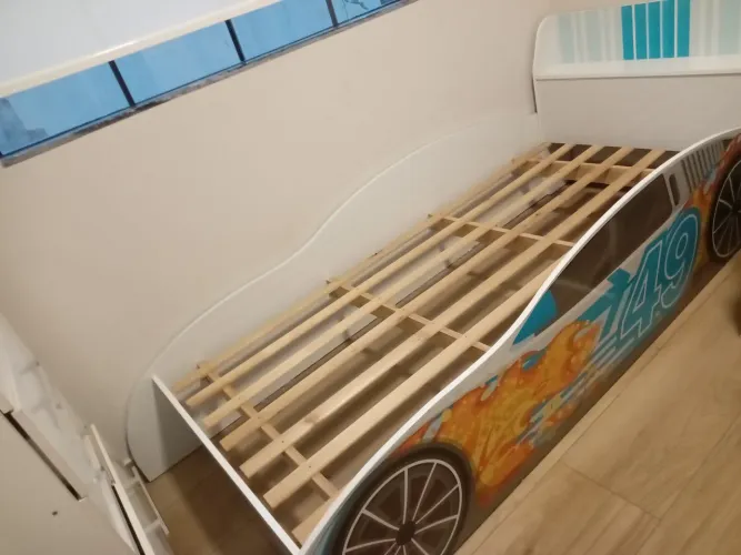 Cama solteiro estilosa 