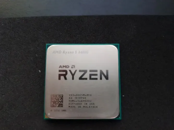 AMD Ryzen 5 3400G - 4 Núcleos / 8 Threads - Com Vídeo Integrado Vega 11