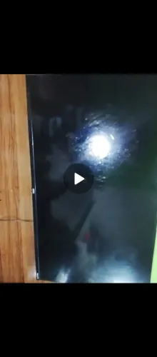 Vendendo televisão AOC smart, 43 polegadas pega tudo sem sinais de uso novinha controle!