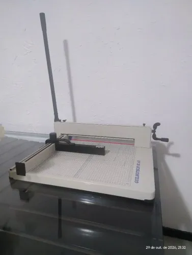 Guilhotina papel A3 semi industrial