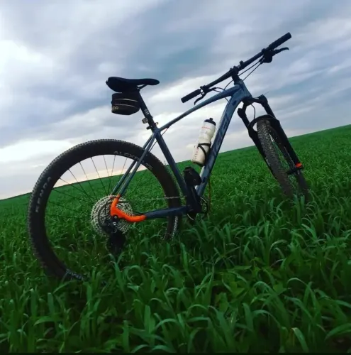 Bicicleta OGGI 7.3