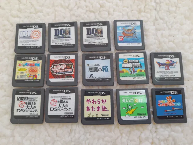 Lot de jogos ds originais a venda.