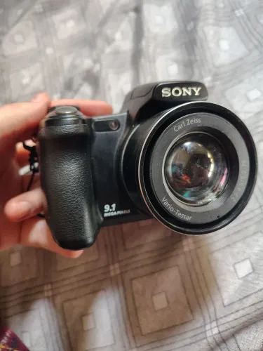 Sony Cybershot DSC-H50