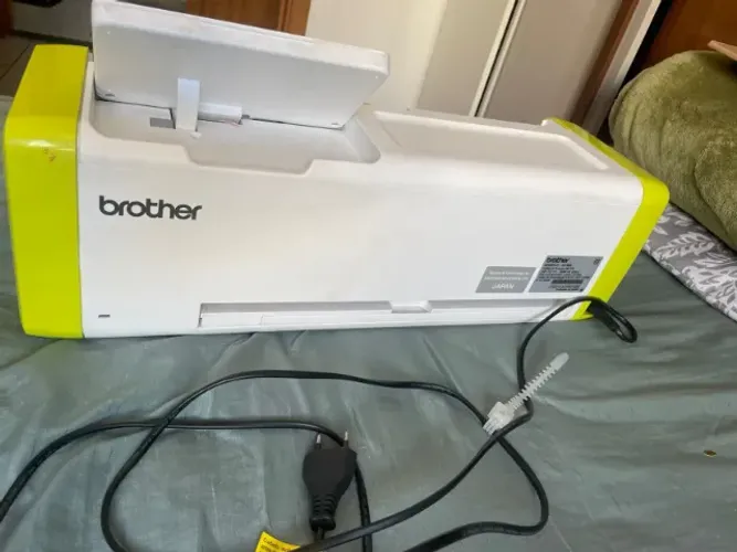 Máquina de Corte Brother ScanNCut