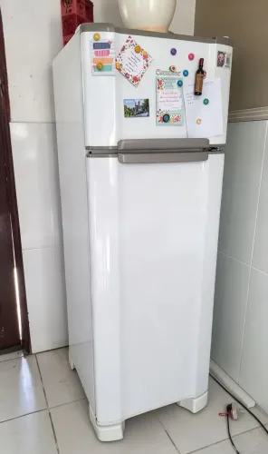 Geladeira Esmaltec (preço negociável)