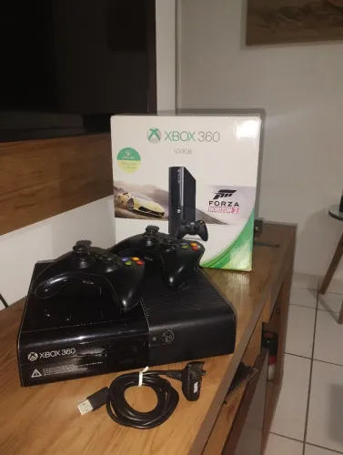 Xbox 360 E 500 GB Completo