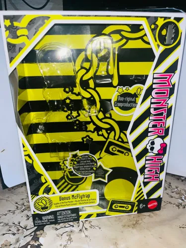 Caixa creeproduction Venus McFlytrap Monster high