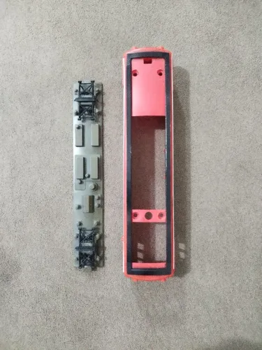 Ferrorama Estrela carroceria da locomotiva ED75 