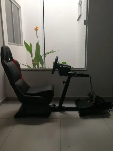 XBOX+Logitech G920+Extreme Racing (cadeira de corrida)+2 jogos dvd