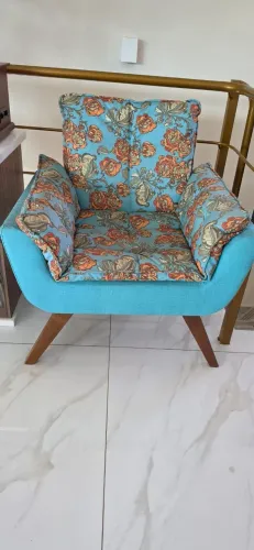 Poltrona decorativa azul