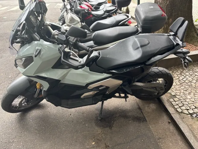 Honda X-Adv 745cc 2025