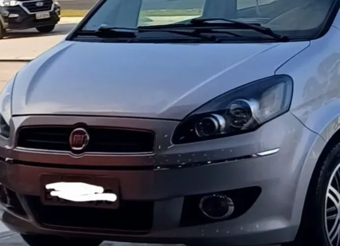 Fiat Idea Essence 1.6 Flex 16V 5P 2012